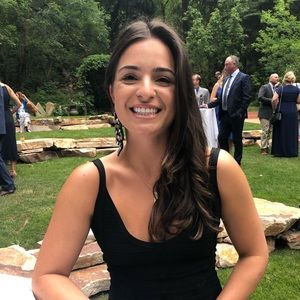 Meet your Posher, Caroline